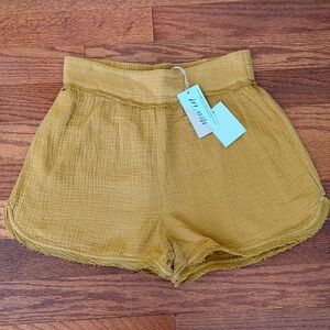 New In Women’s Gauze Frayed Honey Shorts M